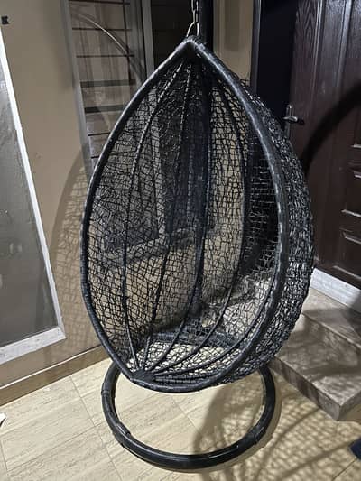 Swinging Chair | Slightly Used | Very Good Condition