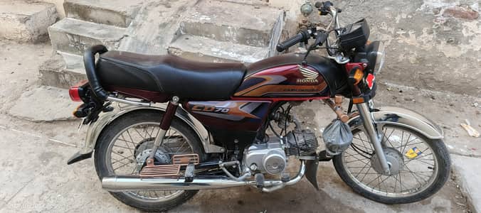 Honda CD-70 Red