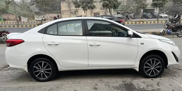 Self drive, Rent a car, Car rental, without driver, Yaris, Cultus,City