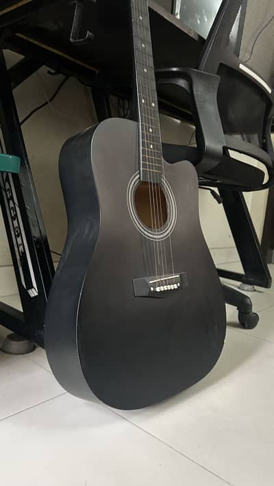 Kabat Guitar | 40 inches | Black | With bag, a Capo and 30 picks.