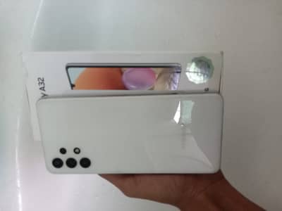 Samsung A32 10/10 Smoth performance with box