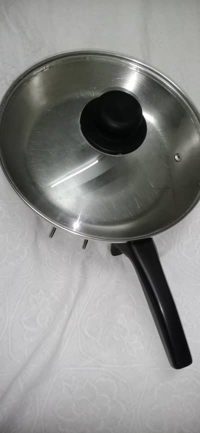 Electric Cooker Fry Pan Made in Australia, 1000 watt Automatic