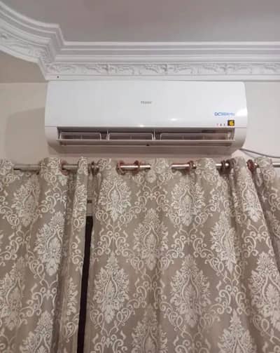 Haier 1.5 ton inverter heat and cool in new condition