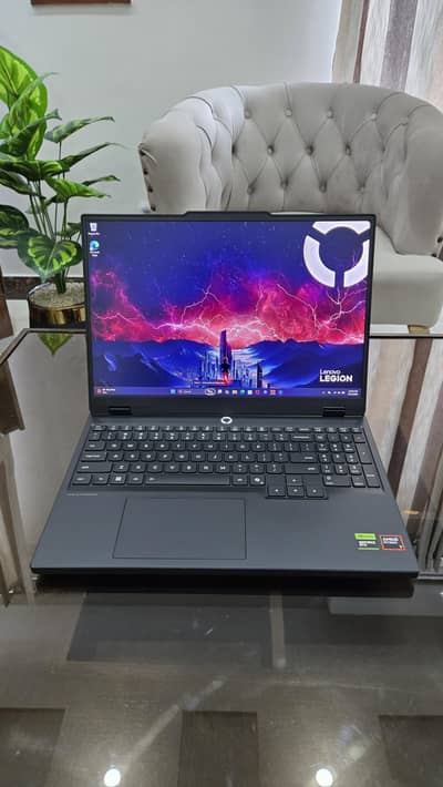 Gaming Laptop Lenovo Legion 5 RTX 5060 Ryzen 7 16/512GB WUXGA