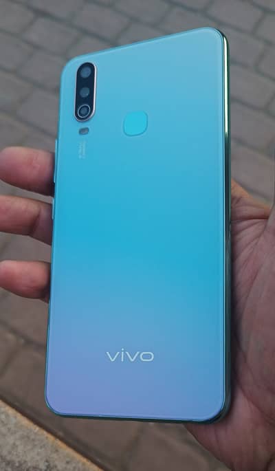 Vivo Y17 Dual Sim  8 GB Ram   256 GB Storage.  5000 MAH Battery