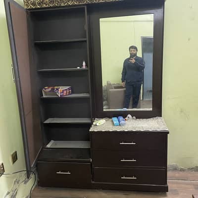 Dressing table for Sale