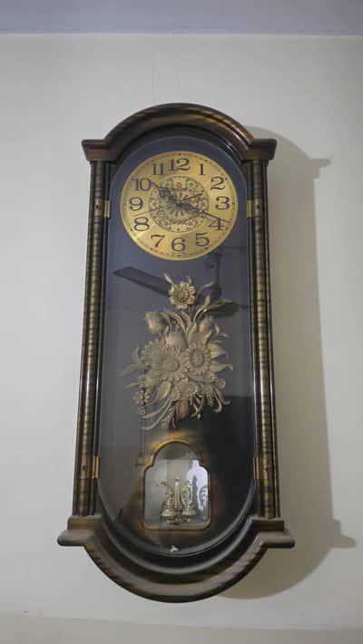 Antique Style Wooden Wall Clock – Classic Design | Good Condition