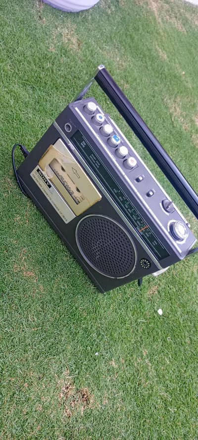 SONY RADIO AND TAPE RECORDER