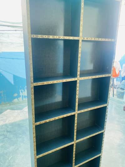 Shelves 2.6 by 6 feet