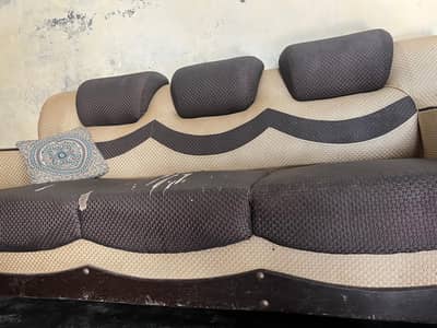 6 Seater Sofa Set – Good Condition