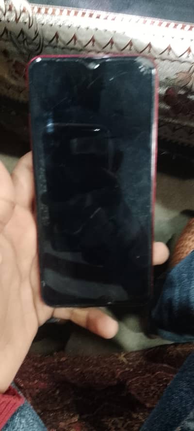 all ohk phone hai just aik side button nhi hai Baqi all ok hai