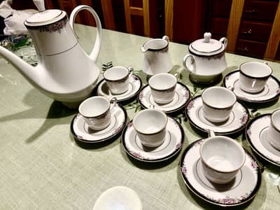Noritake  19 piece Coffee Service for Eight