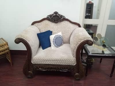 Chinoti Carving sofa 7 seater