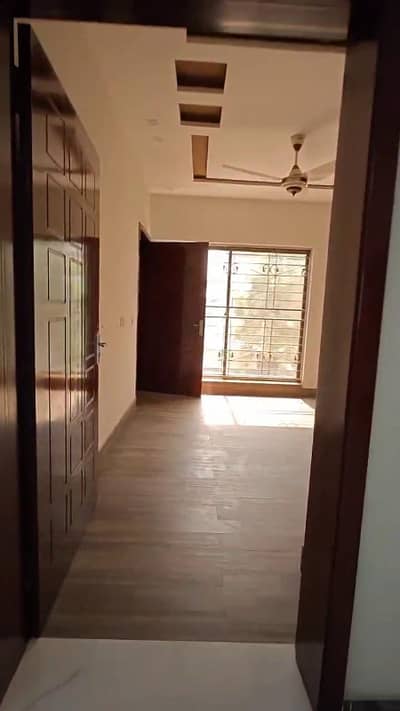 Brand new 10 Marla house for rent in overseas block, Bahria Town