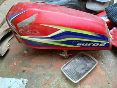 Honda125 original 2017tanki tapy seat b or chain cover b good con