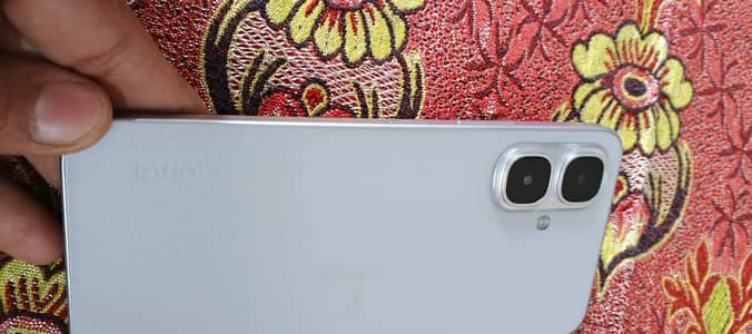 Infinix smart 10 4/64