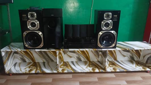 onkyo homethater model HT-R 558 DTS SYSTEM