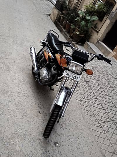 Honda 125 Total original 39104 km drives.