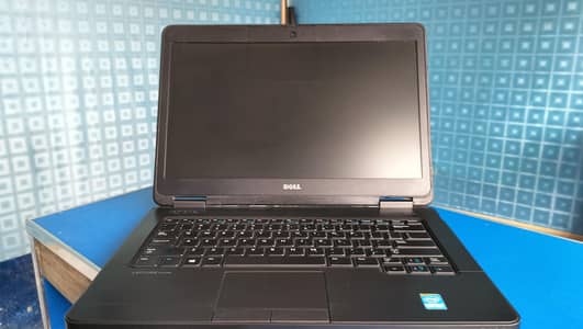 Laptop Dell sell . exchange mobile sa ho jya gya
