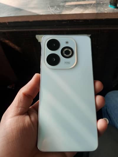 Infinix smart 8 pro 4+4/128