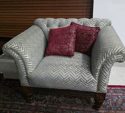 5 Seater Sofa Set (3+1+1) - Excellent Condition