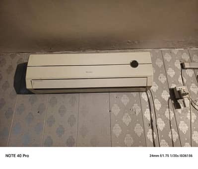 gree split ac in good condition