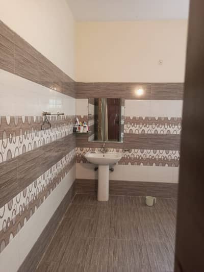 2 kinal upper portion for rent