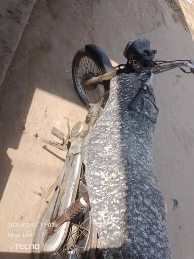 bike chalti hui condition pr Raz ki 50 kilometers raining h