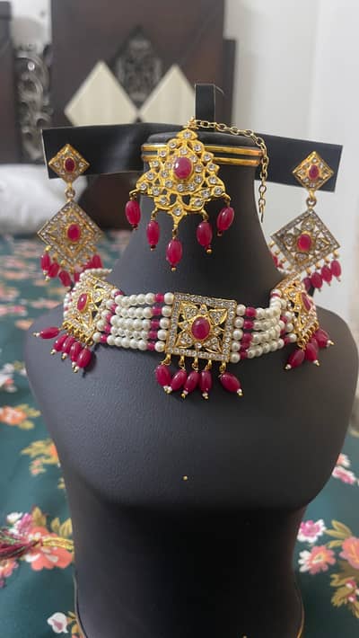 Gold plated indian jewellery set.