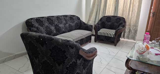 5 seater sofa set for sale.