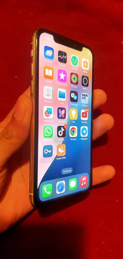 Iphone Xs white color 64 gb factory unlock face id very good