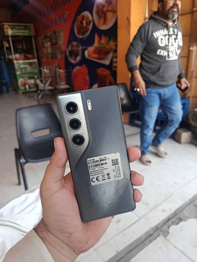 techno Camon 40 pro plus  ( 11 month warranty)