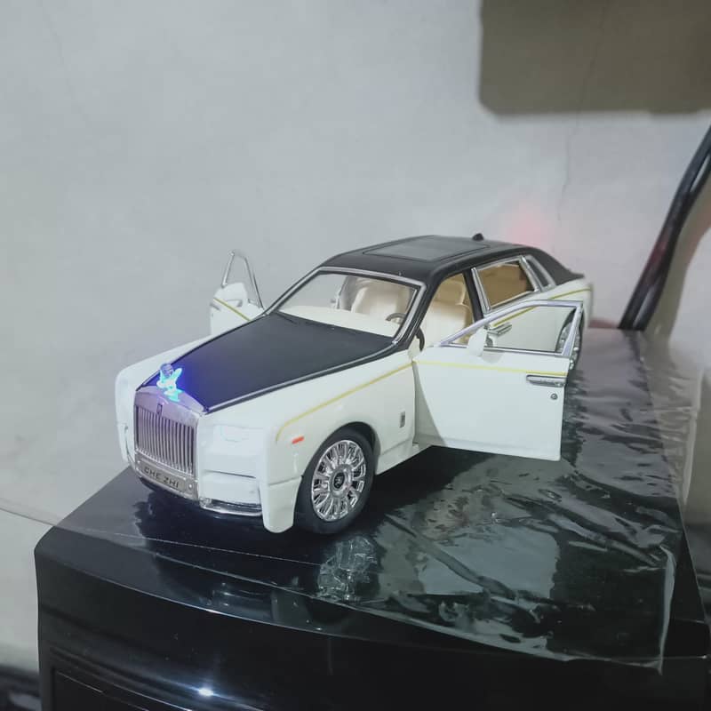 Rolls-Royce car 2