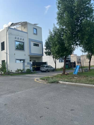 5-Marla Corner Plot Near To Park On Prime Location Plot Available For Sale In New Lahore City Near To Bahria Town Lahore