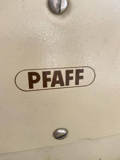 Brand new pfaff sewing machine - box pack - motor and paddle included