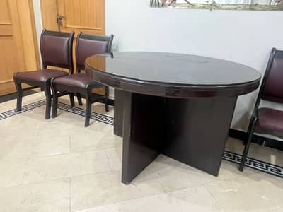 4 seater round dining table living room