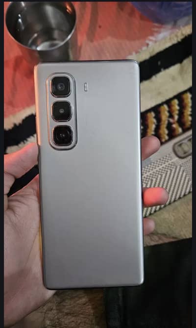 Infinix hot 50pro plus   8+4/256gb