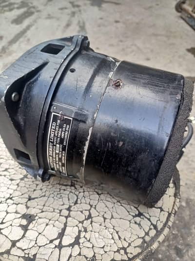 DYNAMO GENERATOR BATTERY CHARGE