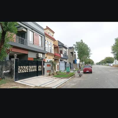 4 Marla Plot For Sale In Paragon City Lahore