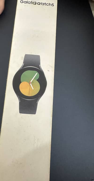 Samsung Watch 5 40mm with box cable