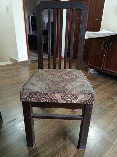 dinning table with 6 chaires