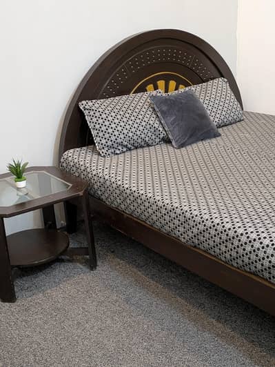 Strong Wooden Queen Bed for Sale – Mattress Available