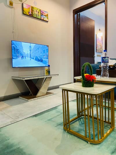 Short time daily basis luxury Furnished apartment available