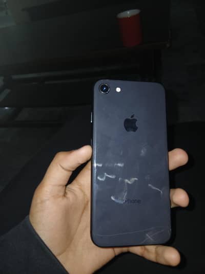 I phone 8 LL/A model jv 64 gb  cbattery health 82 finger