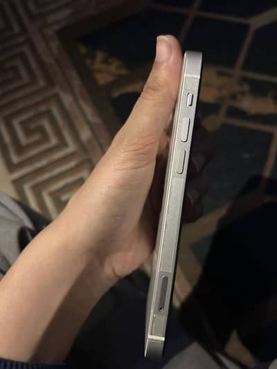 iphone 12-64GB -non PTA- white colour