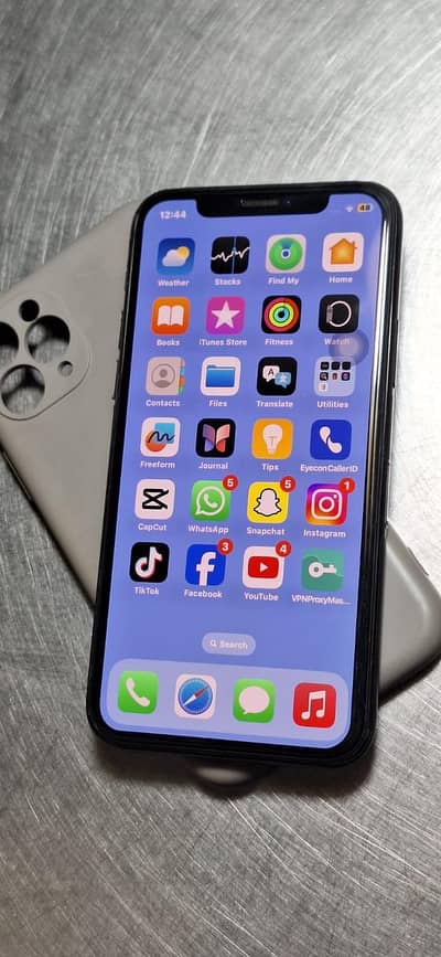 I phone 11 pro 10/10