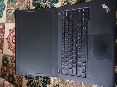 Lenovo thinkpad Core i5 6th 8GB 256 GB Urgent sale