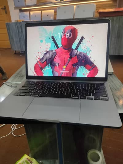 MacBook pro core i7 16gb ram 512 SSD 2020