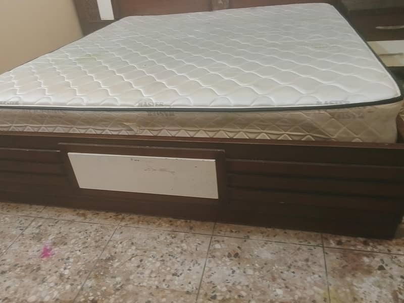 bed 2 side table one dressing 7