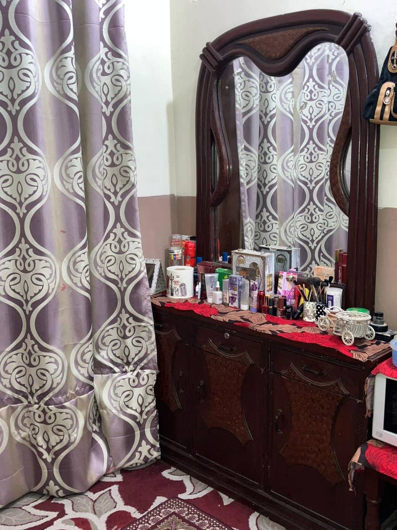 bed Dressing table 0